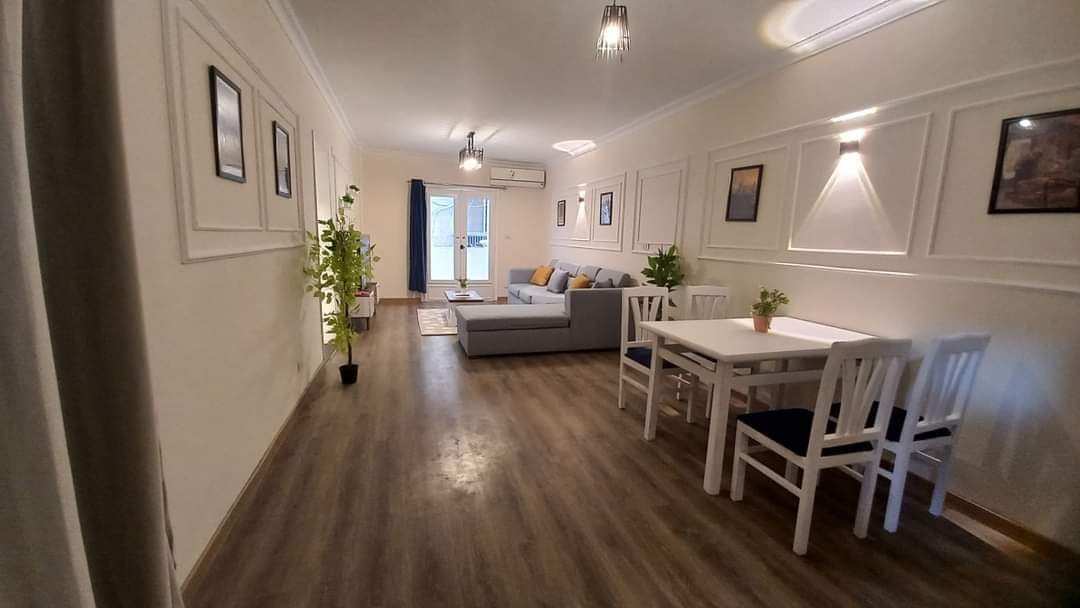 Elegant Furnished Apartment Embracing The Charm Of Degla Maadi Living.