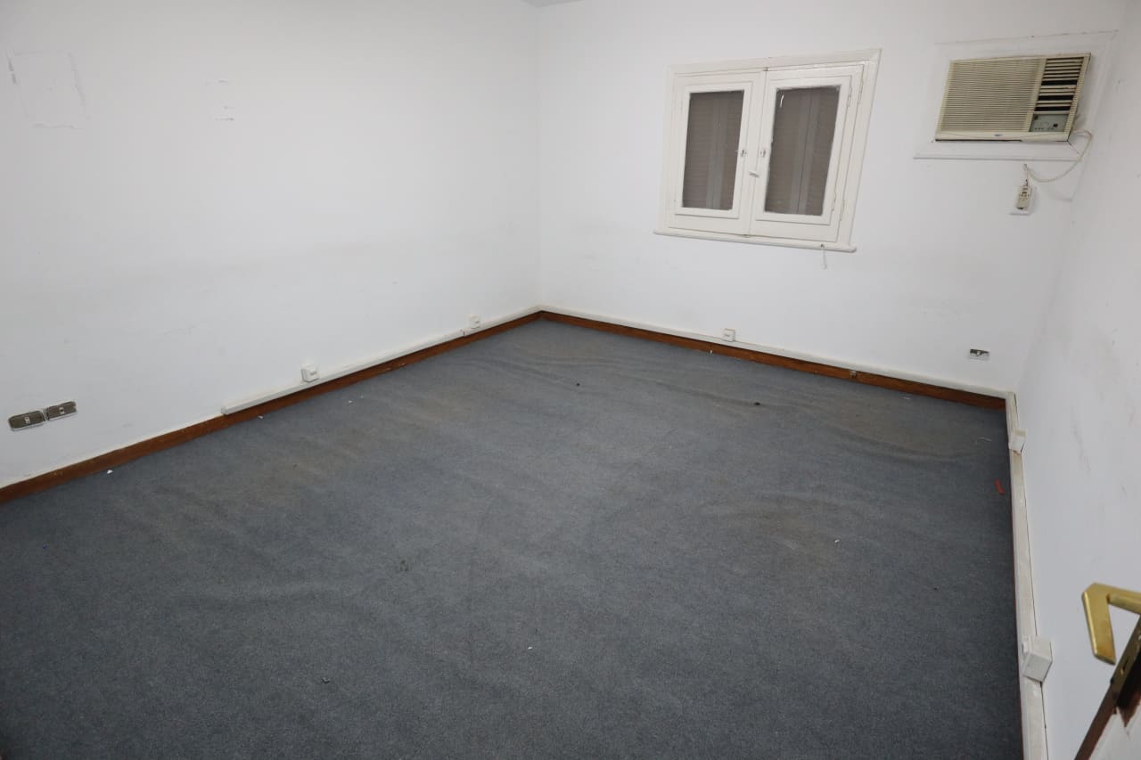 Administrative office for rent | 250 m² | El Maadi.