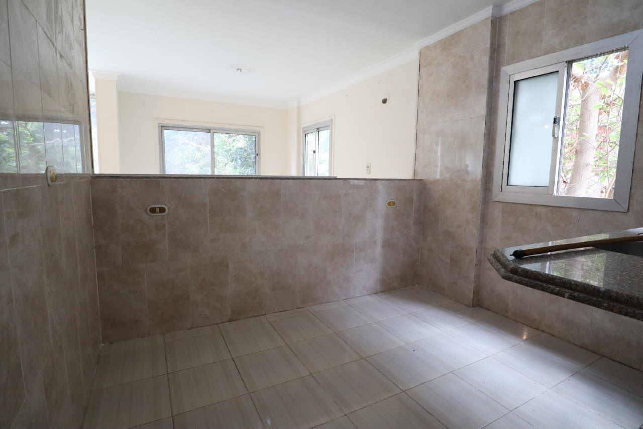 Unfurnished 180 sqm Apartment in Maadi