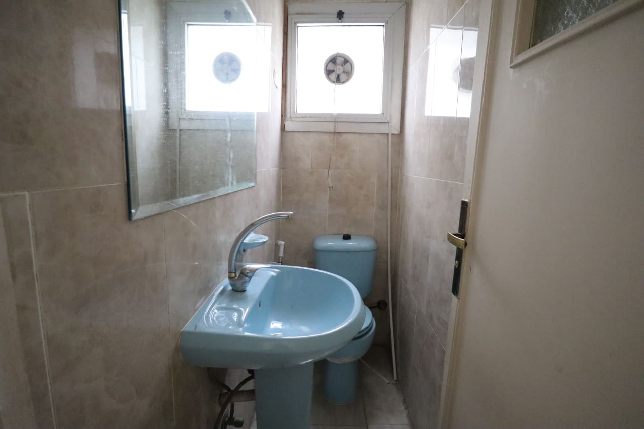 Unfurnished 180 sqm Apartment in Maadi