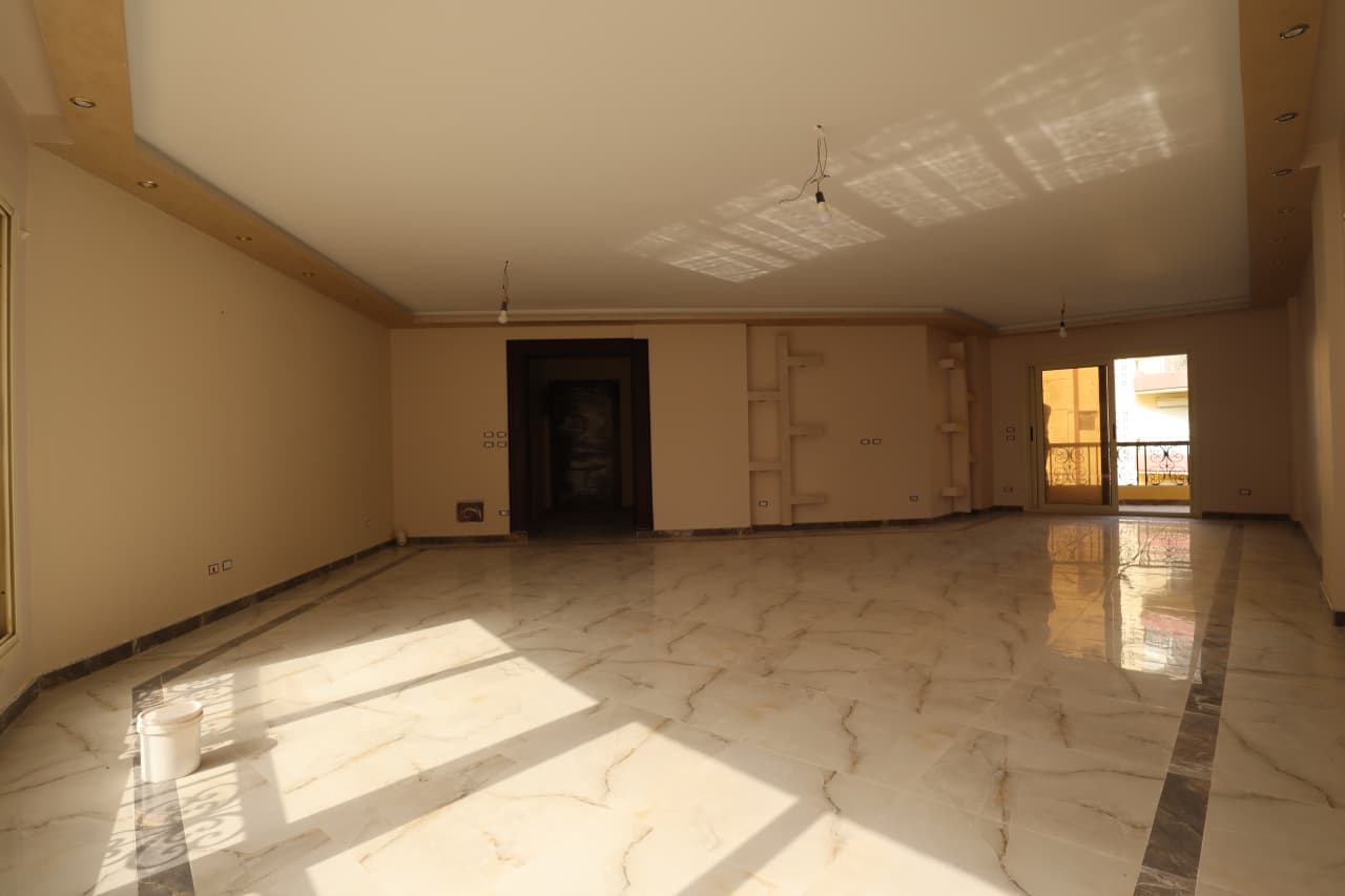Semi Furnished Apartment in Maadi - 180 sqm 