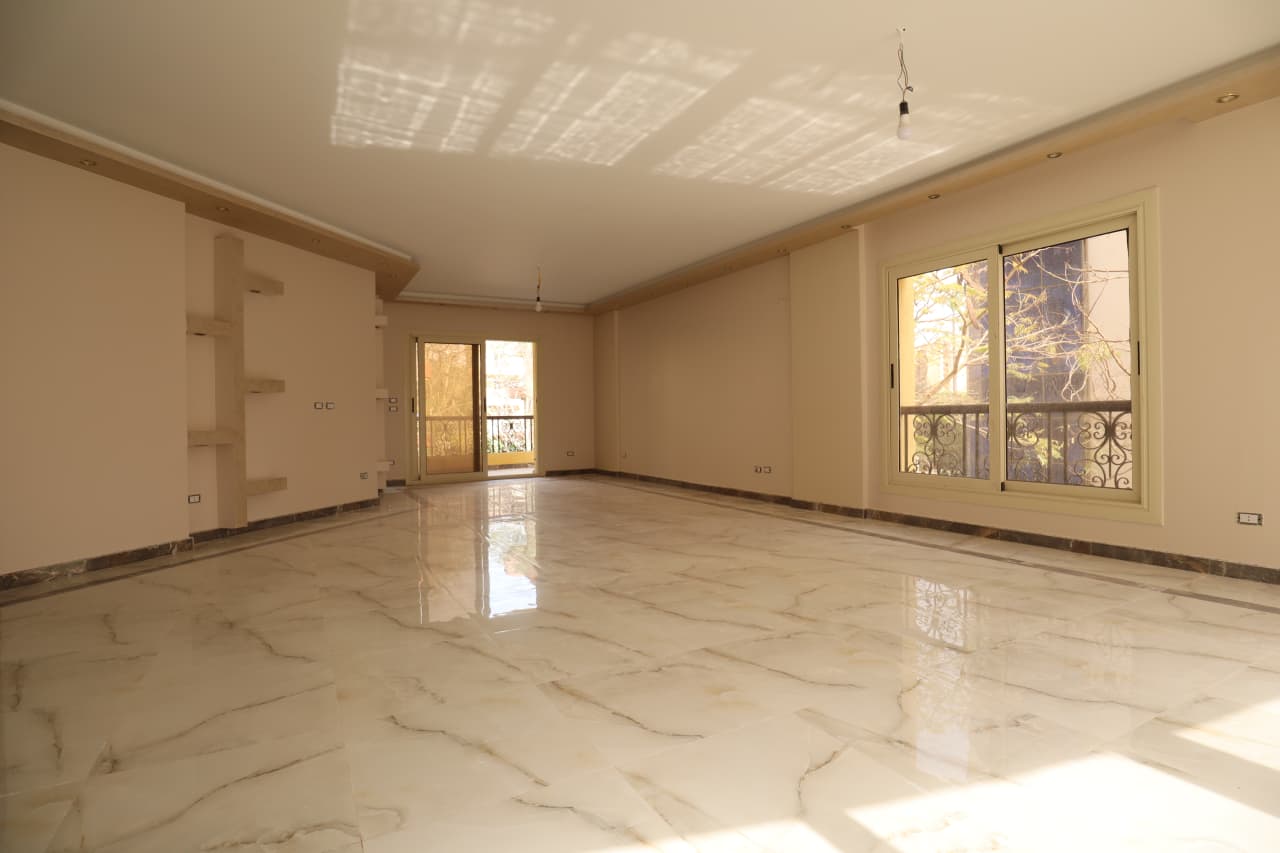 Semi Furnished Apartment in Maadi - 180 sqm 