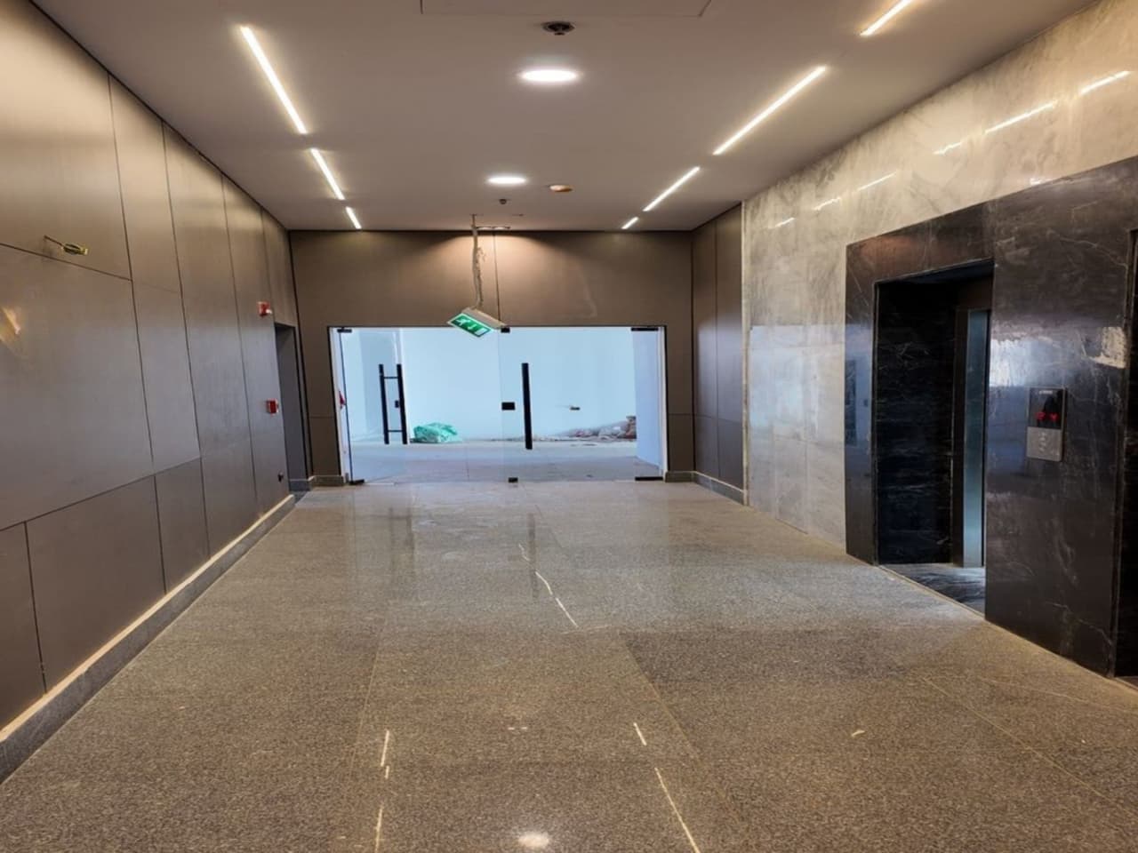 Administrative Space For Rent | 871m² | Moushir Mall | New Cairo.