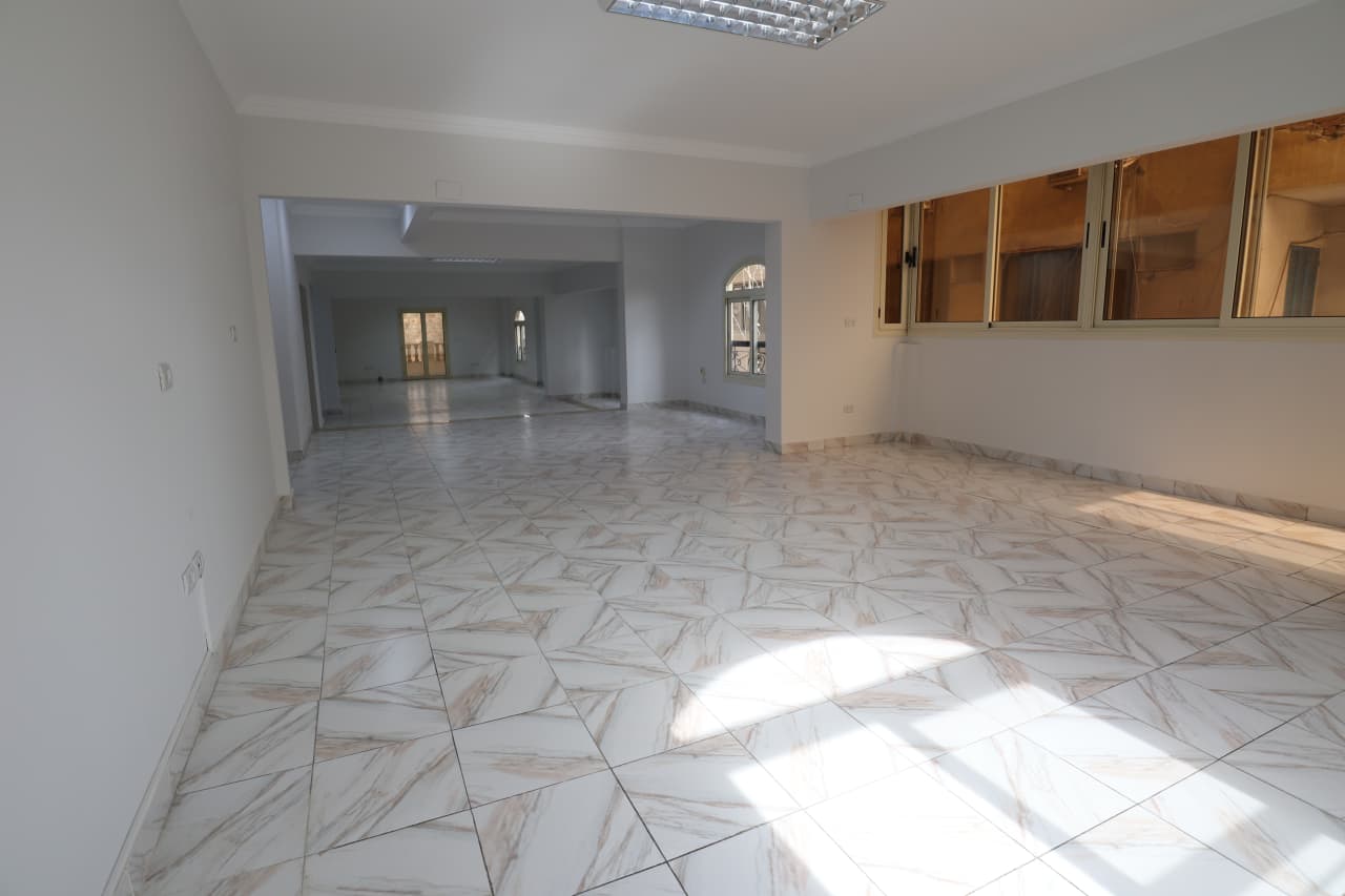 Administrative office for rent | 300 m² | El Maadi.