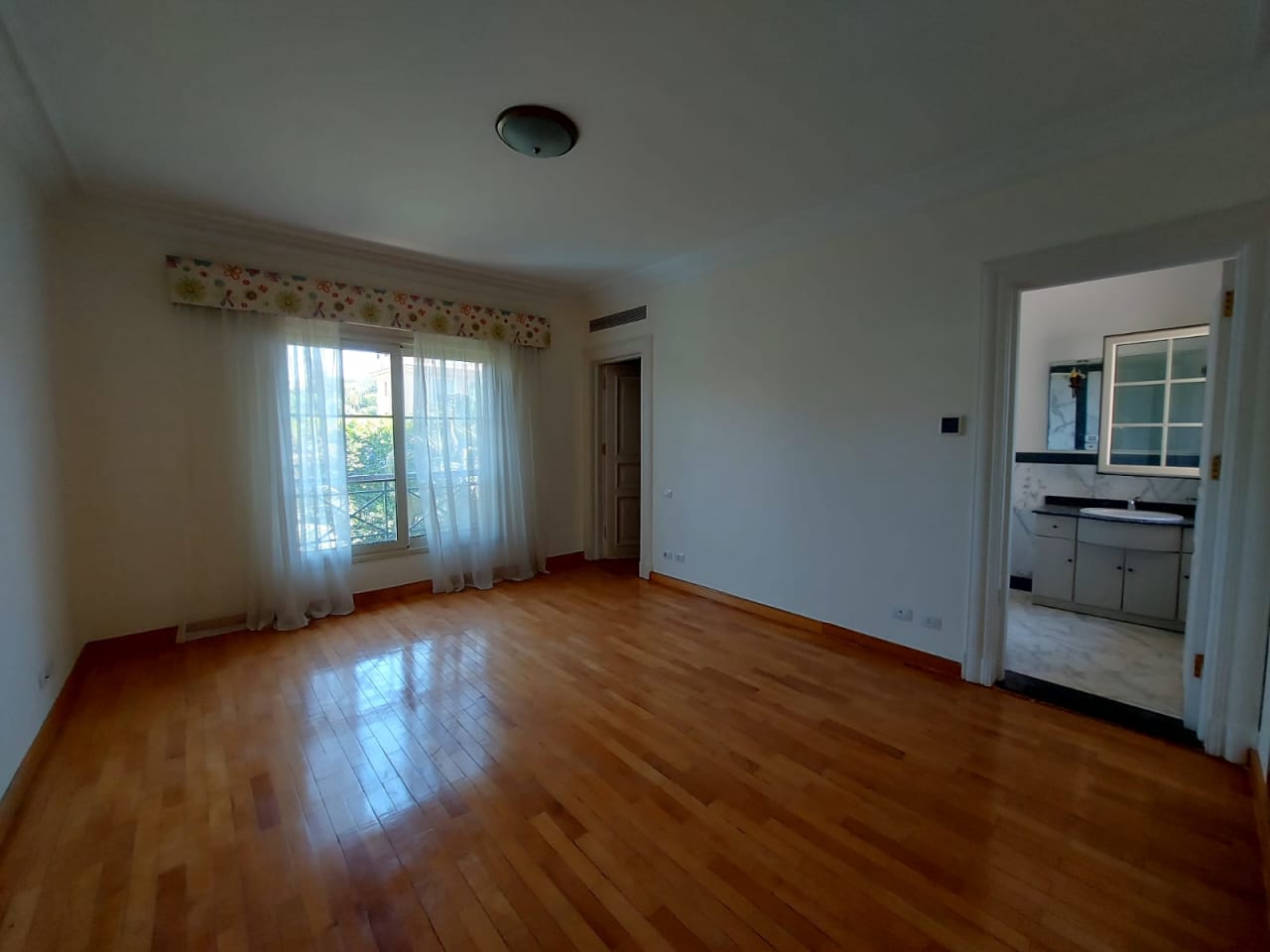 Amazing Spacious Villa in Katameya Heights
