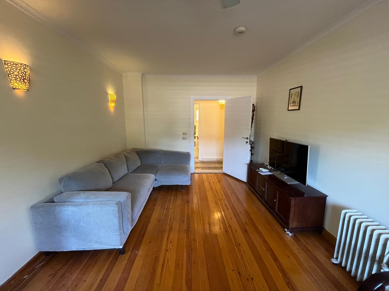 Amazing 2-Bedrooms Apartment In The Heart Of Maadi Sarayat|180m².