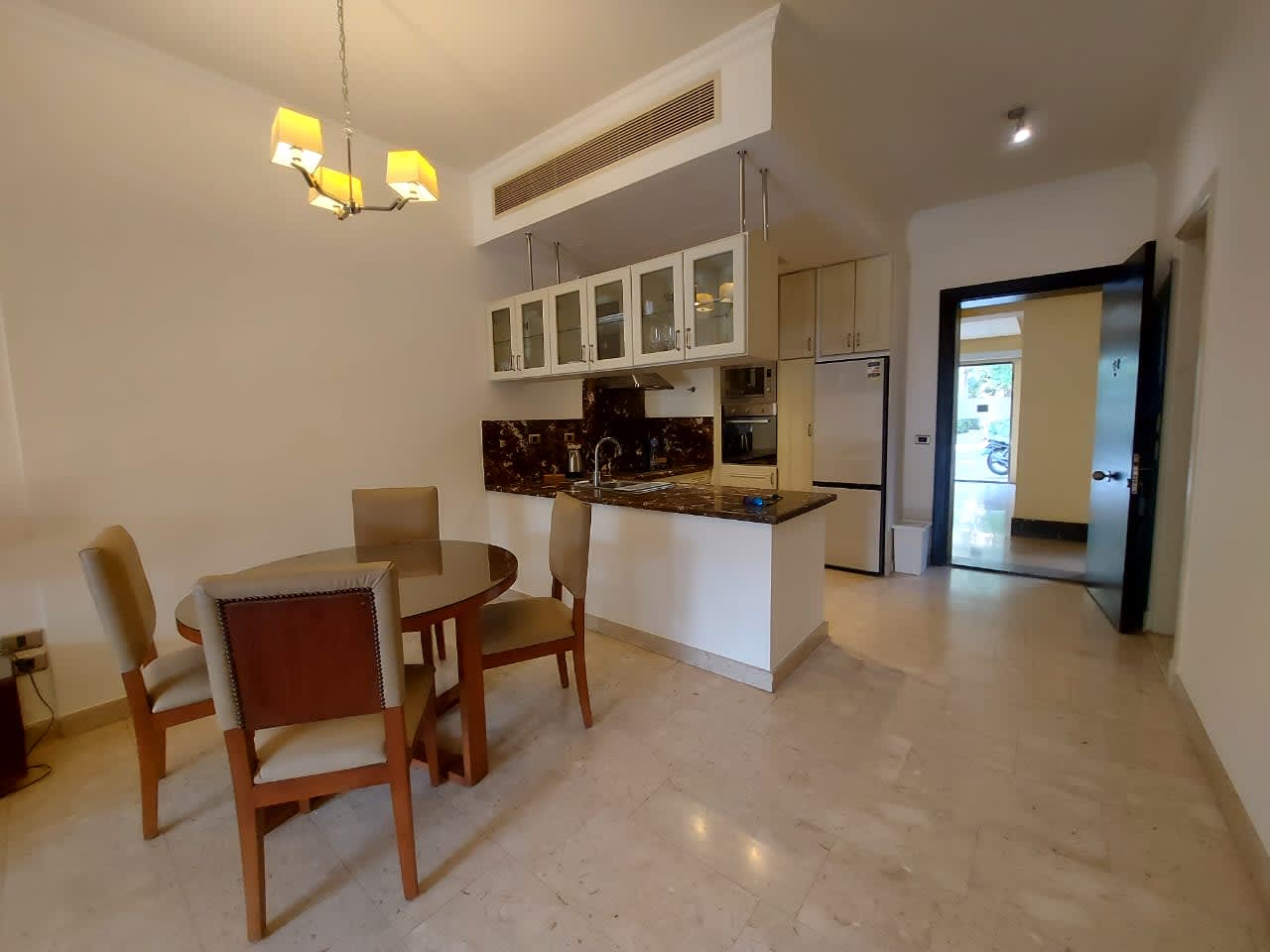 Charming Ground Floor Apartment with Garden