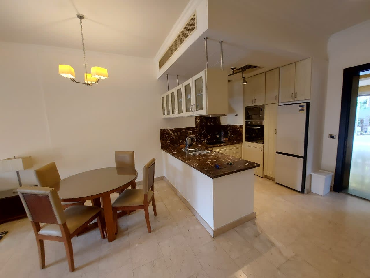Charming Ground Floor Apartment with Garden