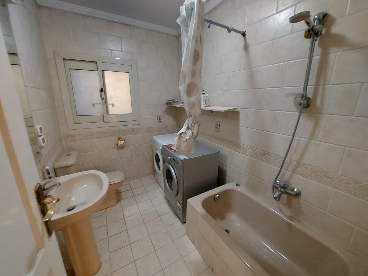 Amazing 6-Bedroom Villa in Katameya Heights