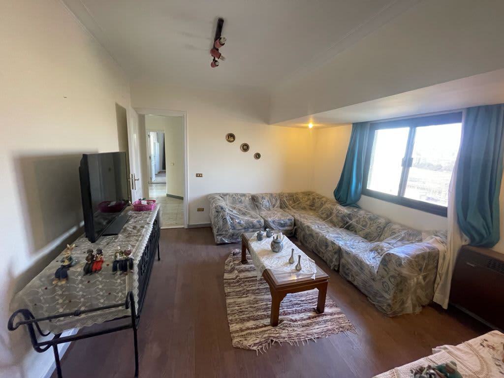 4 bedroom Apartment for rent in Degla