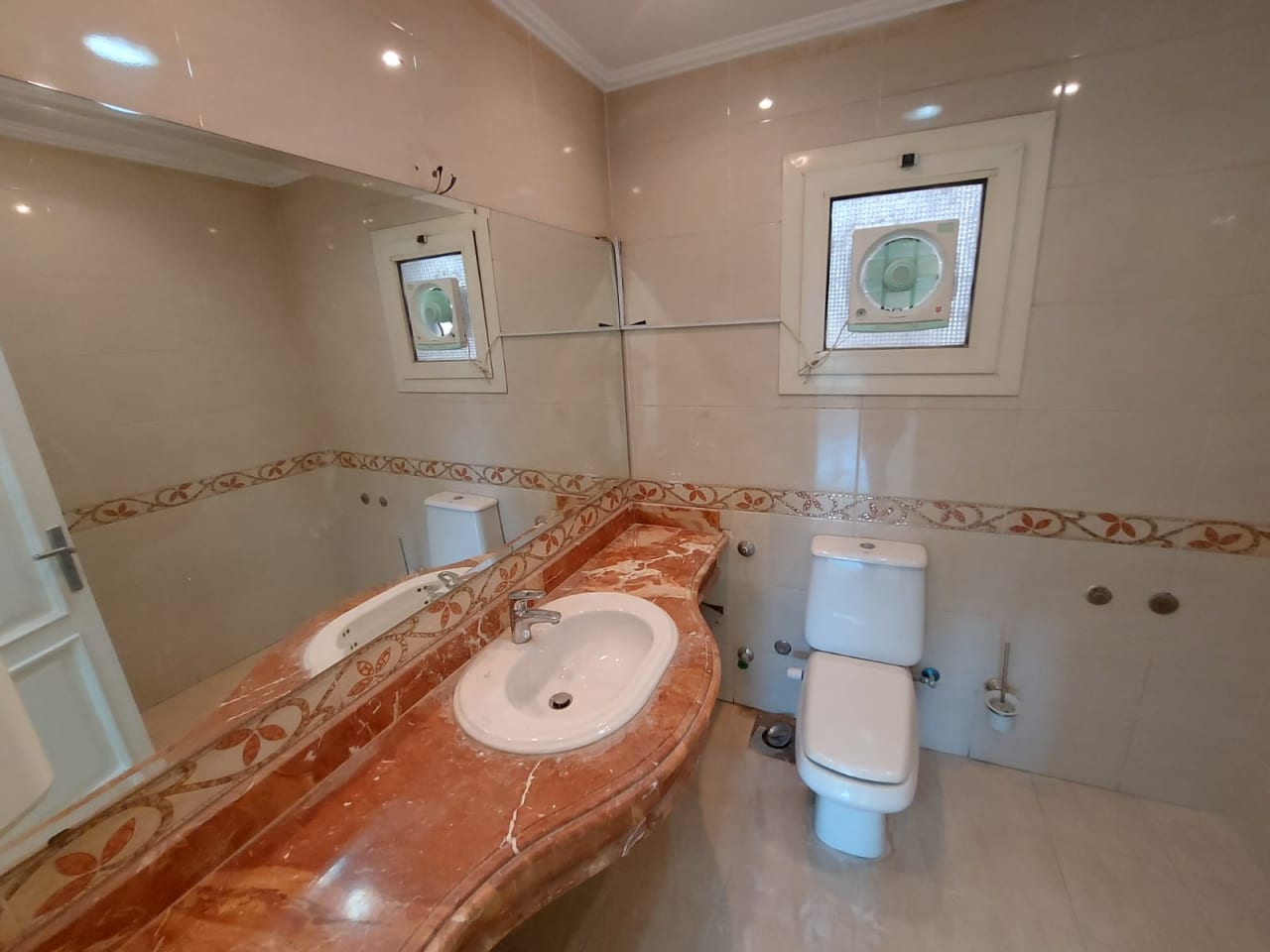 Administrative Office for Rent | 365 Sqm | Sarayat El Maadi