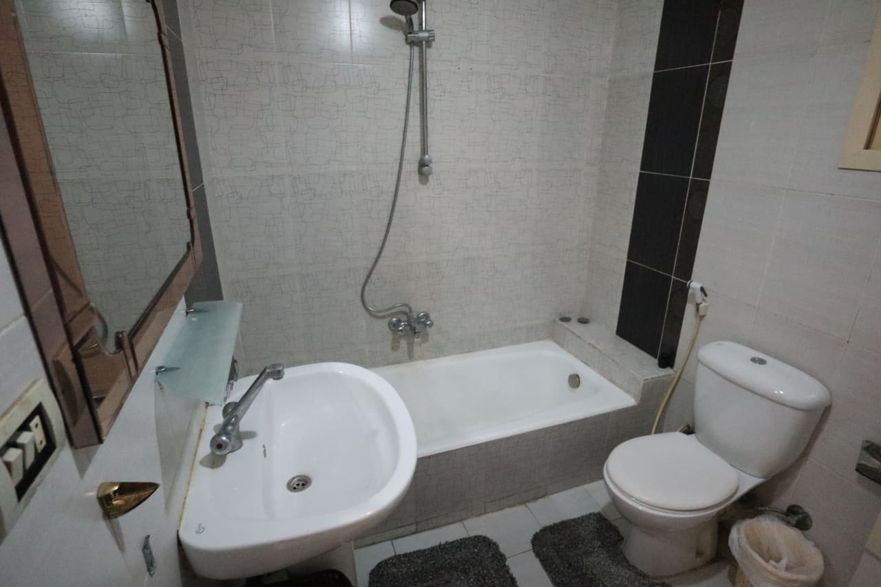 Furnished 2-BR Apartment in a Vibrant Location in Maadi