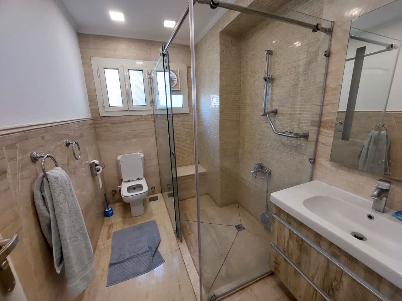 Bright 3-BR Apartment - 220 M2