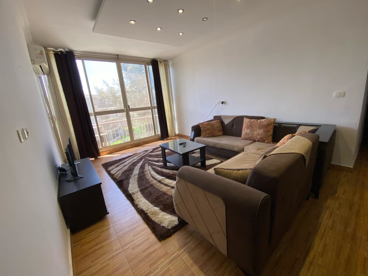 Cozy 2-BR Apartment with Private Balcony in Maadi Degla