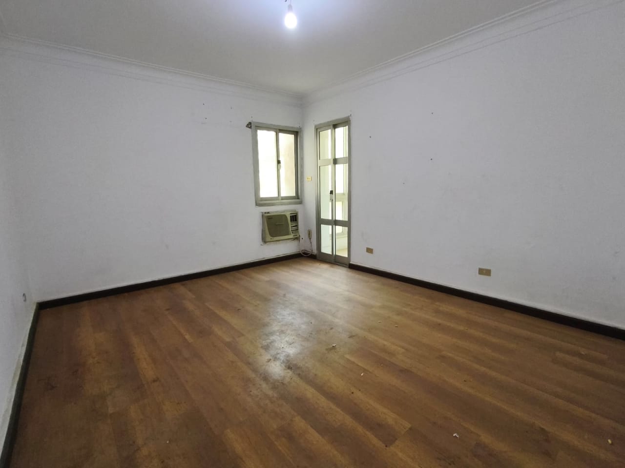 Spacious 3-BR Apartment in Prime Maadi