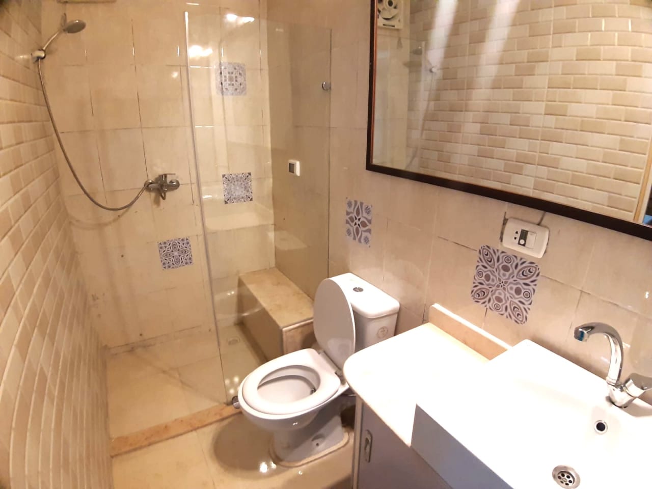 Cozy 1-Bedroom Apartment Near CAC in Degla Maadi
