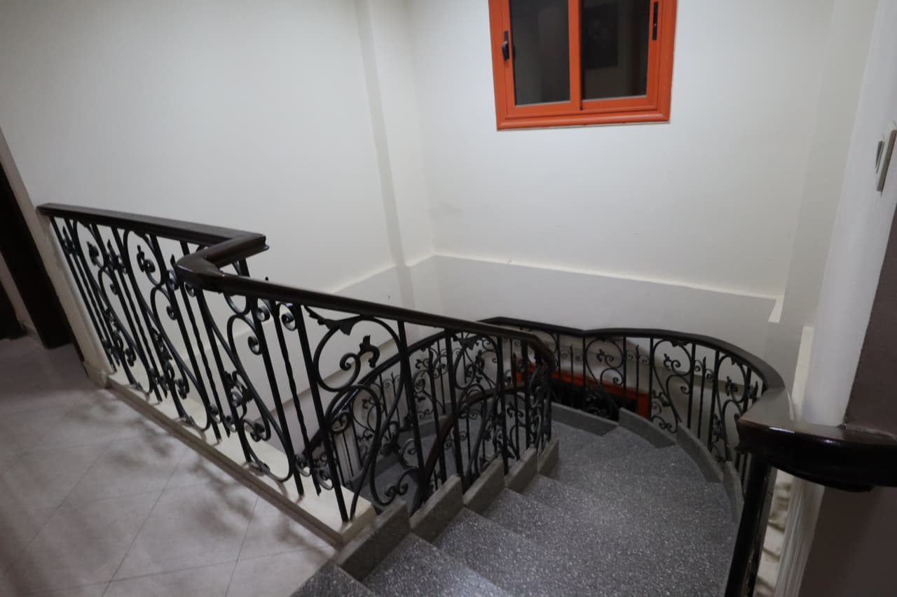 Administrative office for rent | 300  m² | El Maadi.