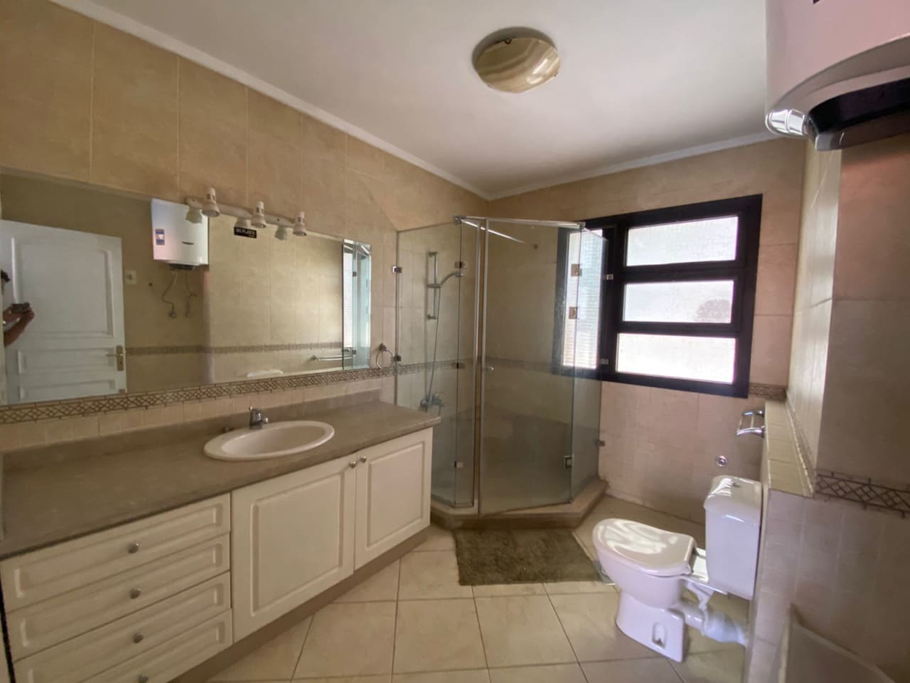 Elegant 3-Bedroom Penthouse in Prime Maadi