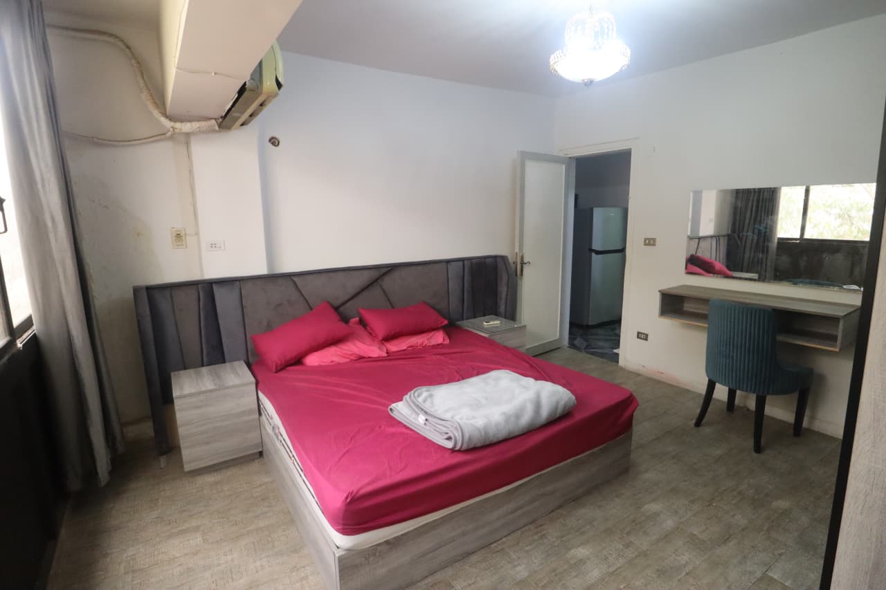 Spacious 160 M2 Apartment with Private Balcony in Degla Maadi