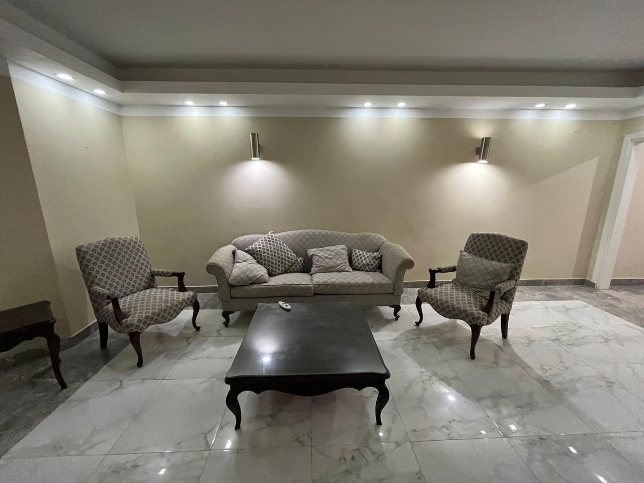 4 bedroom Apartment for rent