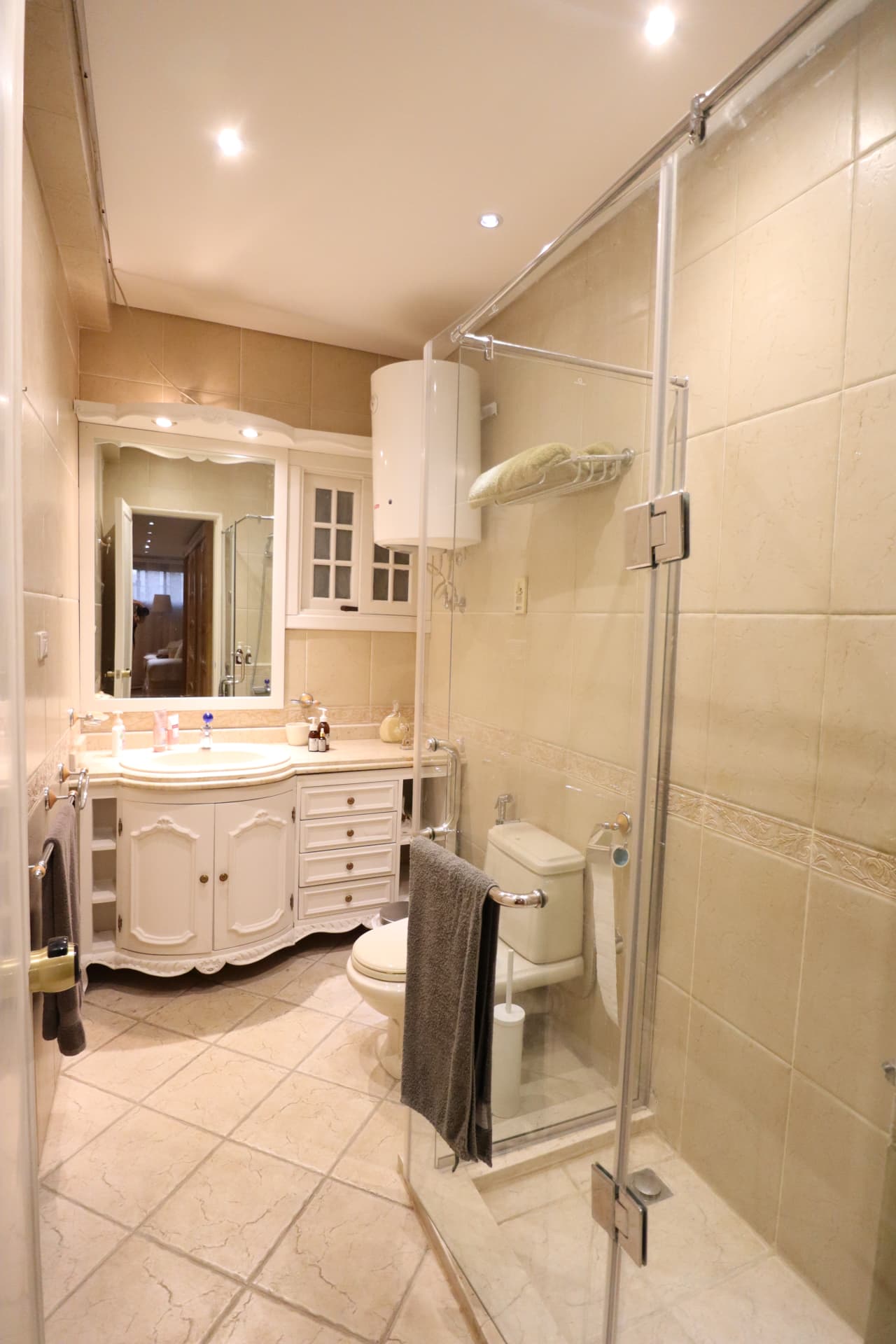 Warm & Welcoming Furnished Apartment For Rent In Maadi Degla.