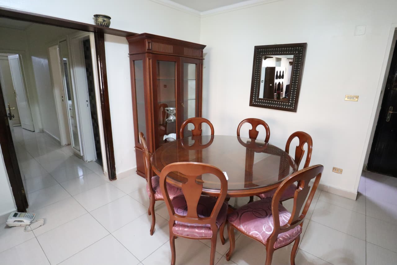 Bright 2-BR Apartment in Degla Maadi Near Amenities
