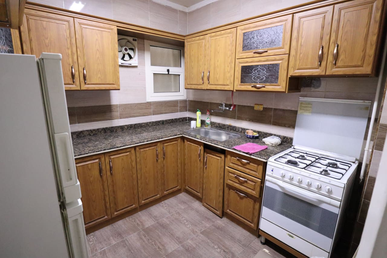Bright 2-BR Apartment in Degla Maadi Near Amenities