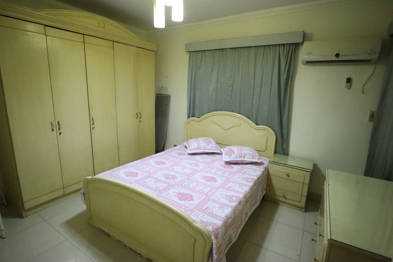 Bright 2-BR Apartment in Degla Maadi Near Amenities