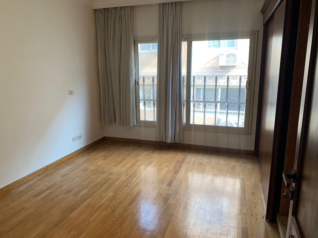 Penthouse Duplex Close To CAC In Maadi Degla With Swimming pool
