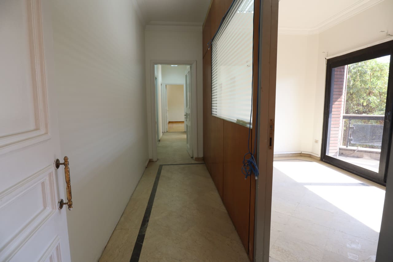 Administrative Office For Rent| 275m² | Sarayat . 