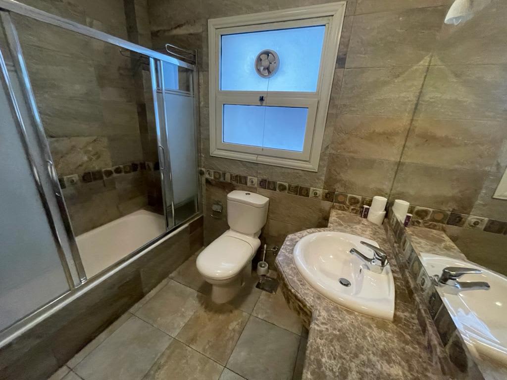 Sunlit 4-BR Apartment in Degla Maadi Near International Schools
