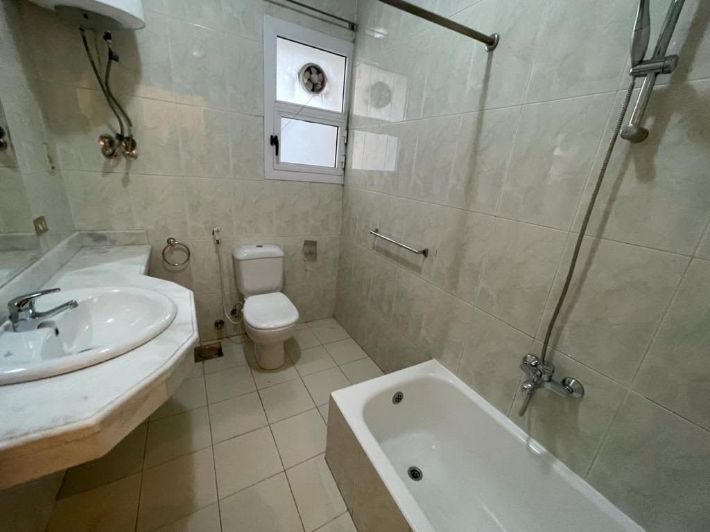 Sunlit 4-BR Apartment in Degla Maadi Near International Schools