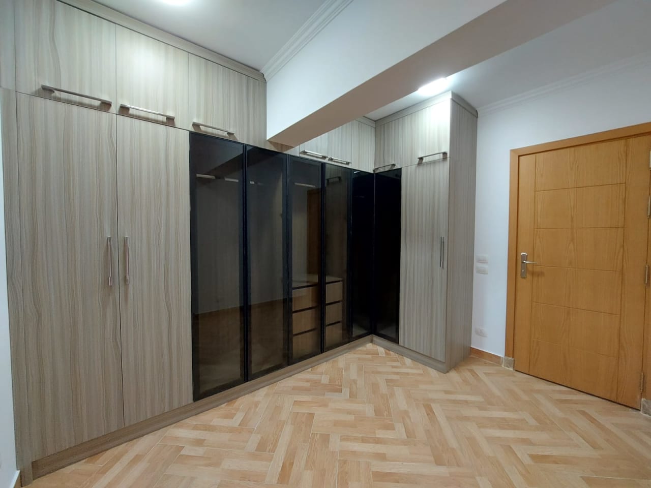 Spacious Semi Furnished Apartment in Degla Maadi