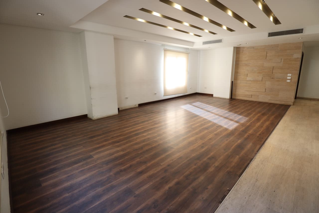 Administrative Office For Rent| 650m² | Degla . 