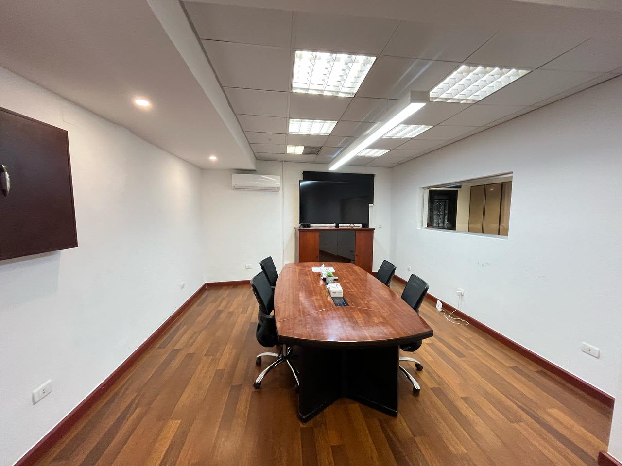 3 bedroom Office for rent in Degla