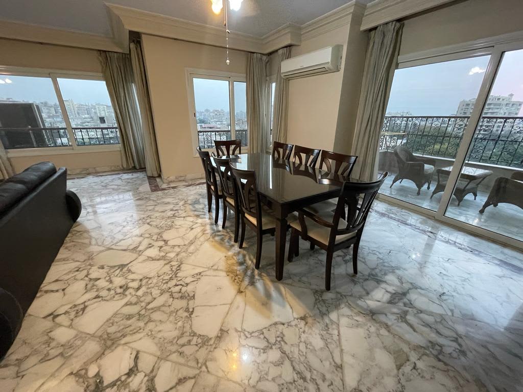 4 bedroom Apartment for rent in Degla
