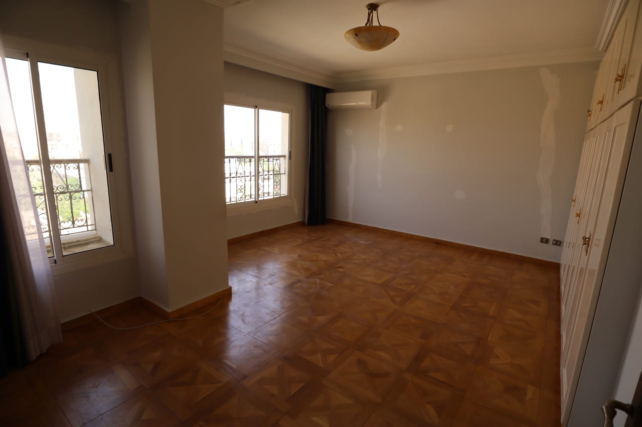 Semi Furnished Roof For Rent In Maadi Degla| Amazing Swimming Pool