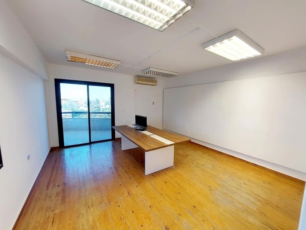 3 bedroom Office for rent in Sarayat
