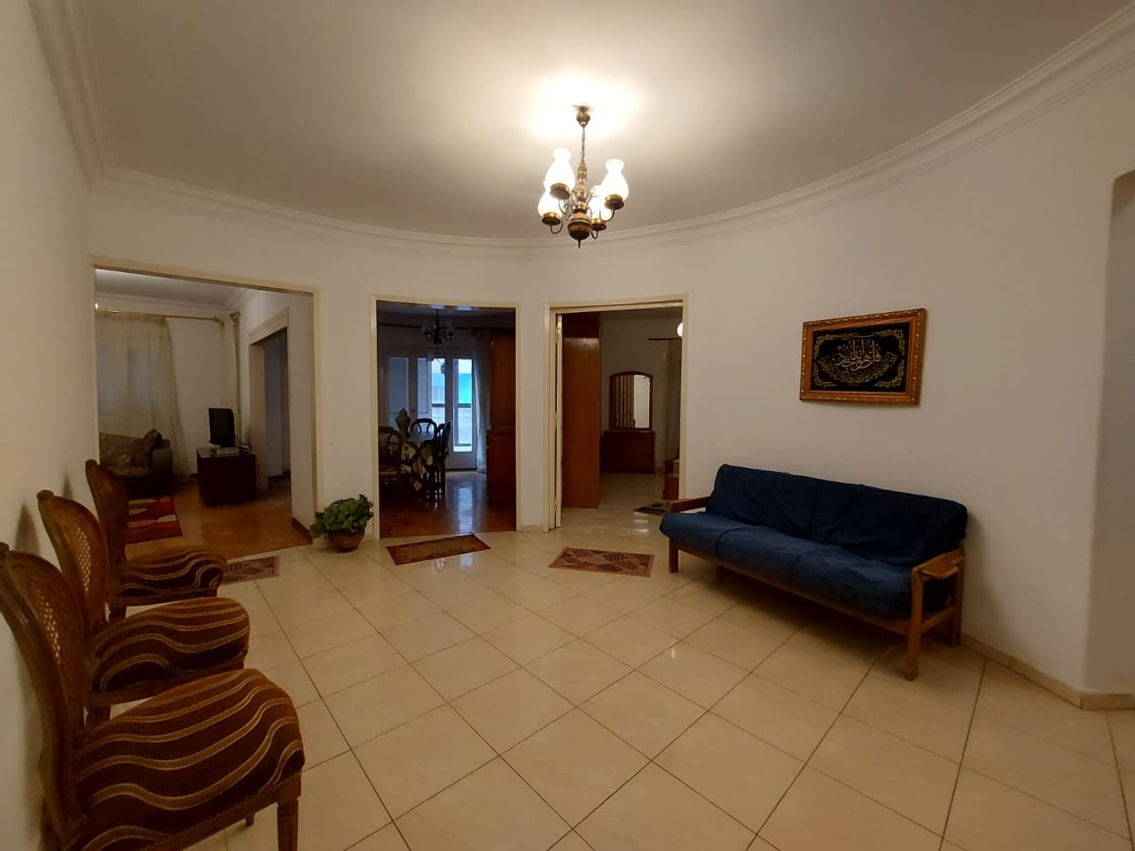 A Serene Apartment Surrounded By The Charm Of Zamalek.