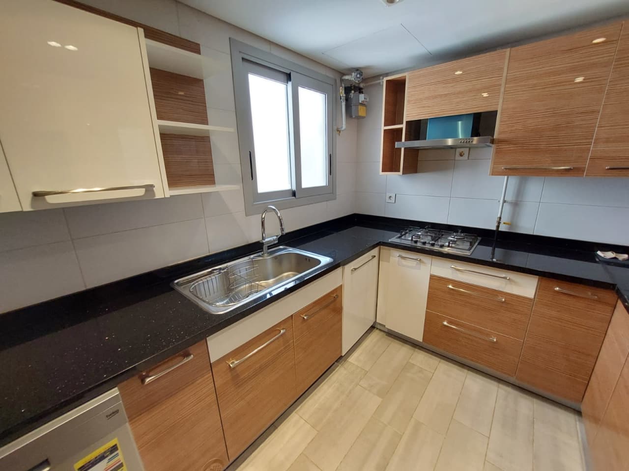 Furnished 200m² Apartment In New Cairo| Close To 90Th South