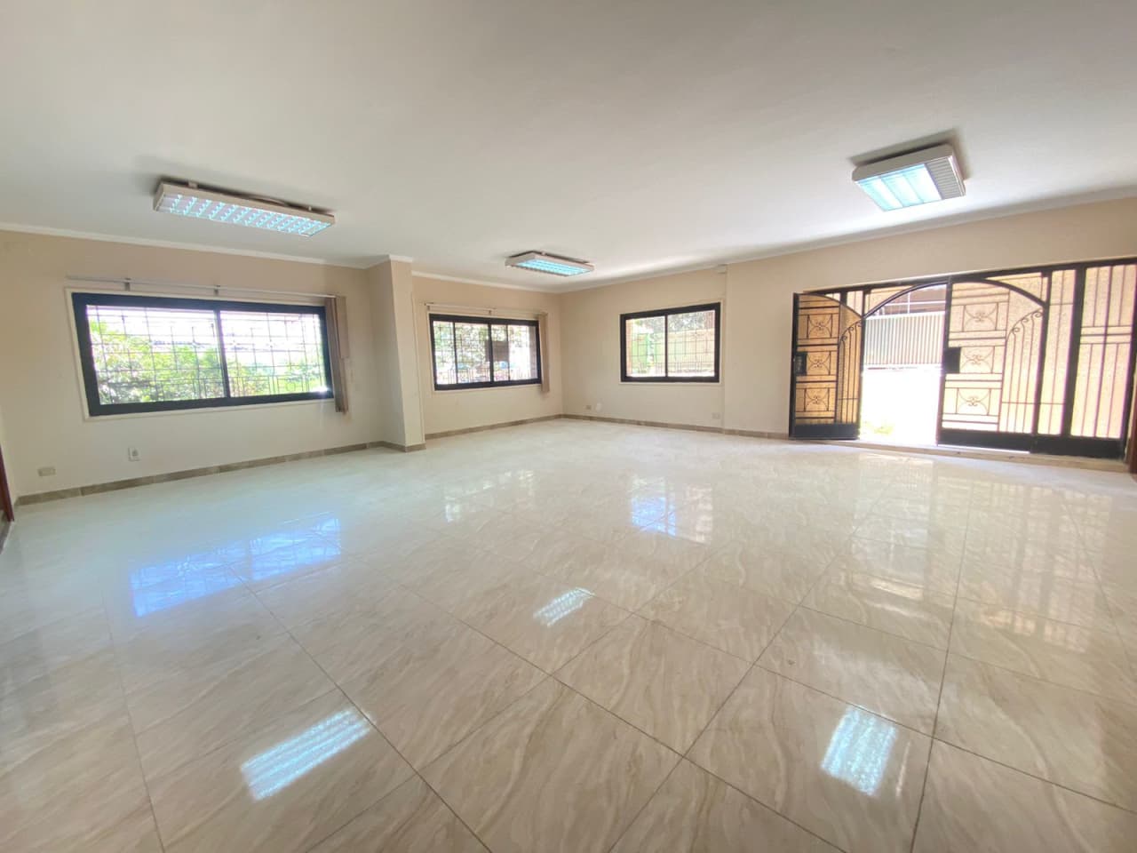 2 bedroom Office for rent in Maadi