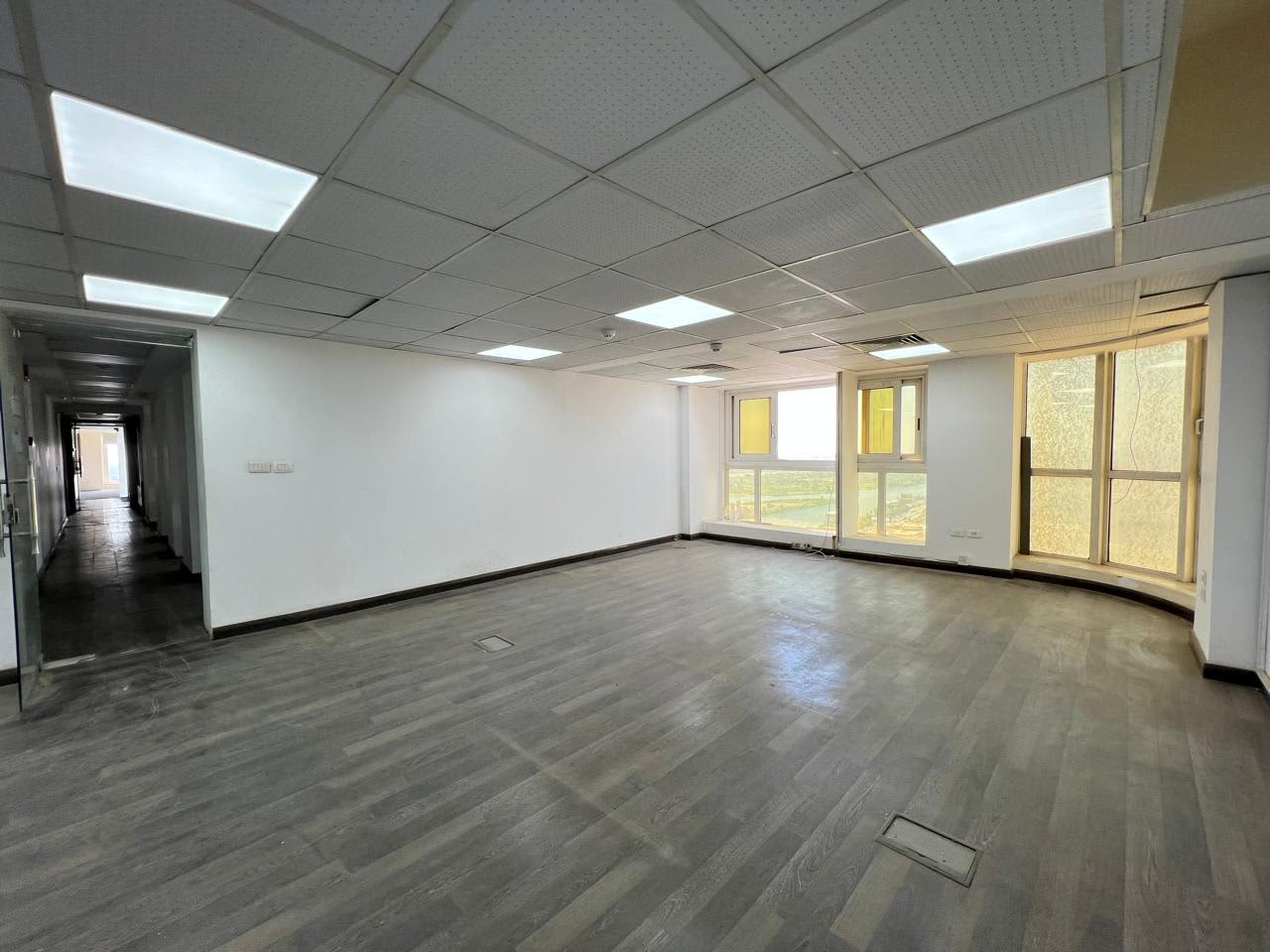 Administrative Office For Rent | 400m² | On Cornish El Nile.
