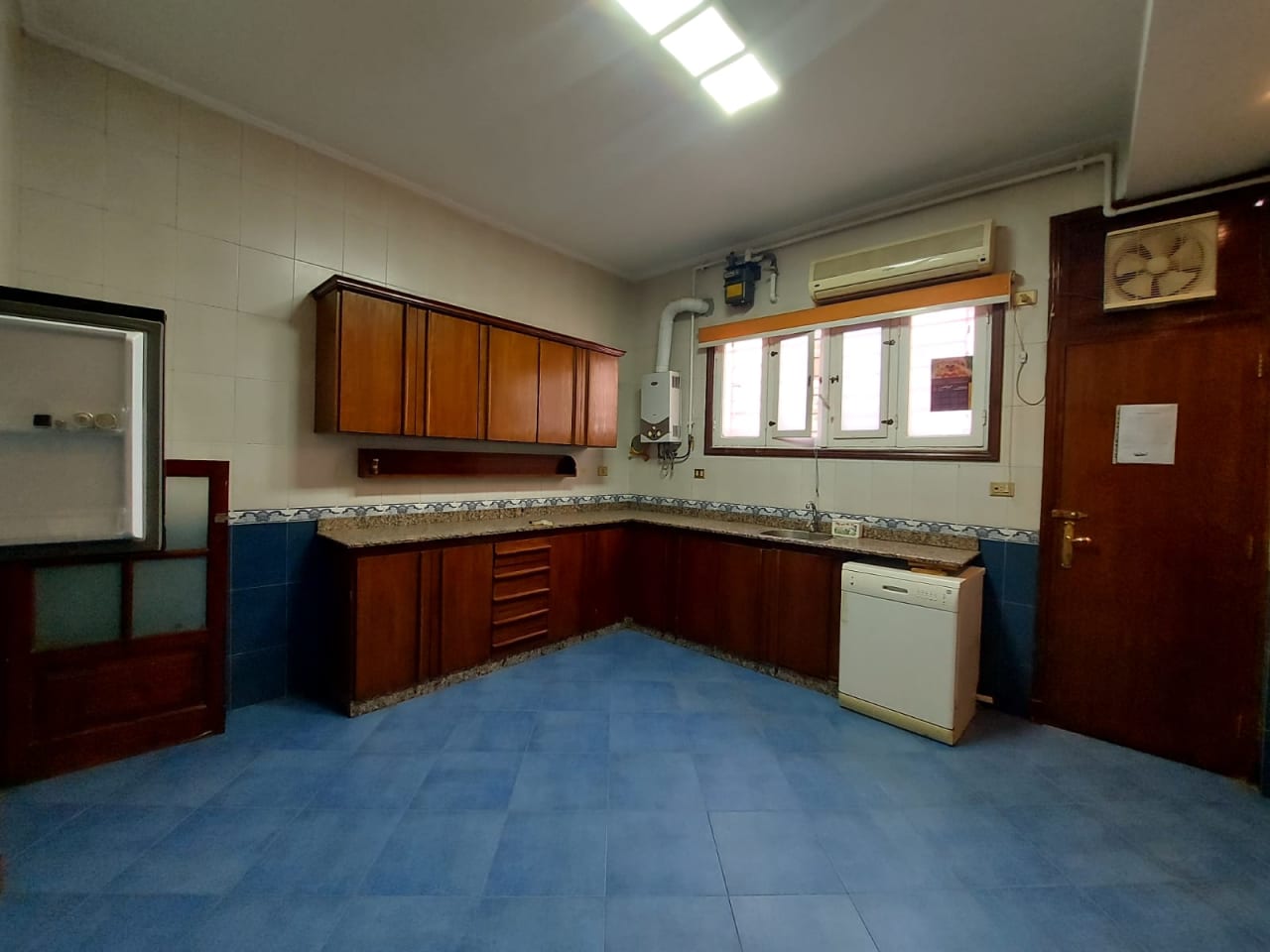 4 bedroom Apartment for rent in Zamalek , Cairo - Image 4