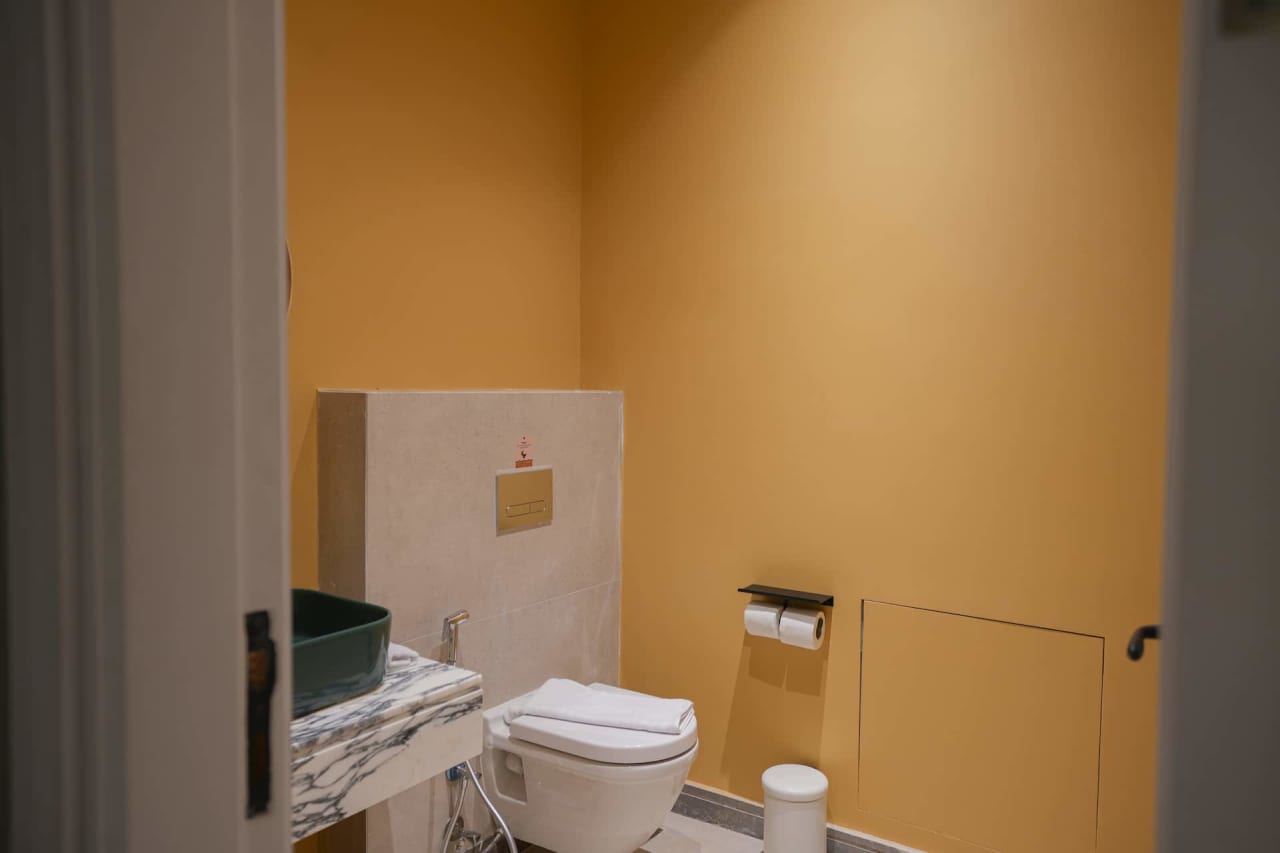 Homey 3BR Apartment in Maadi Terrace & Pool Access — Cairo