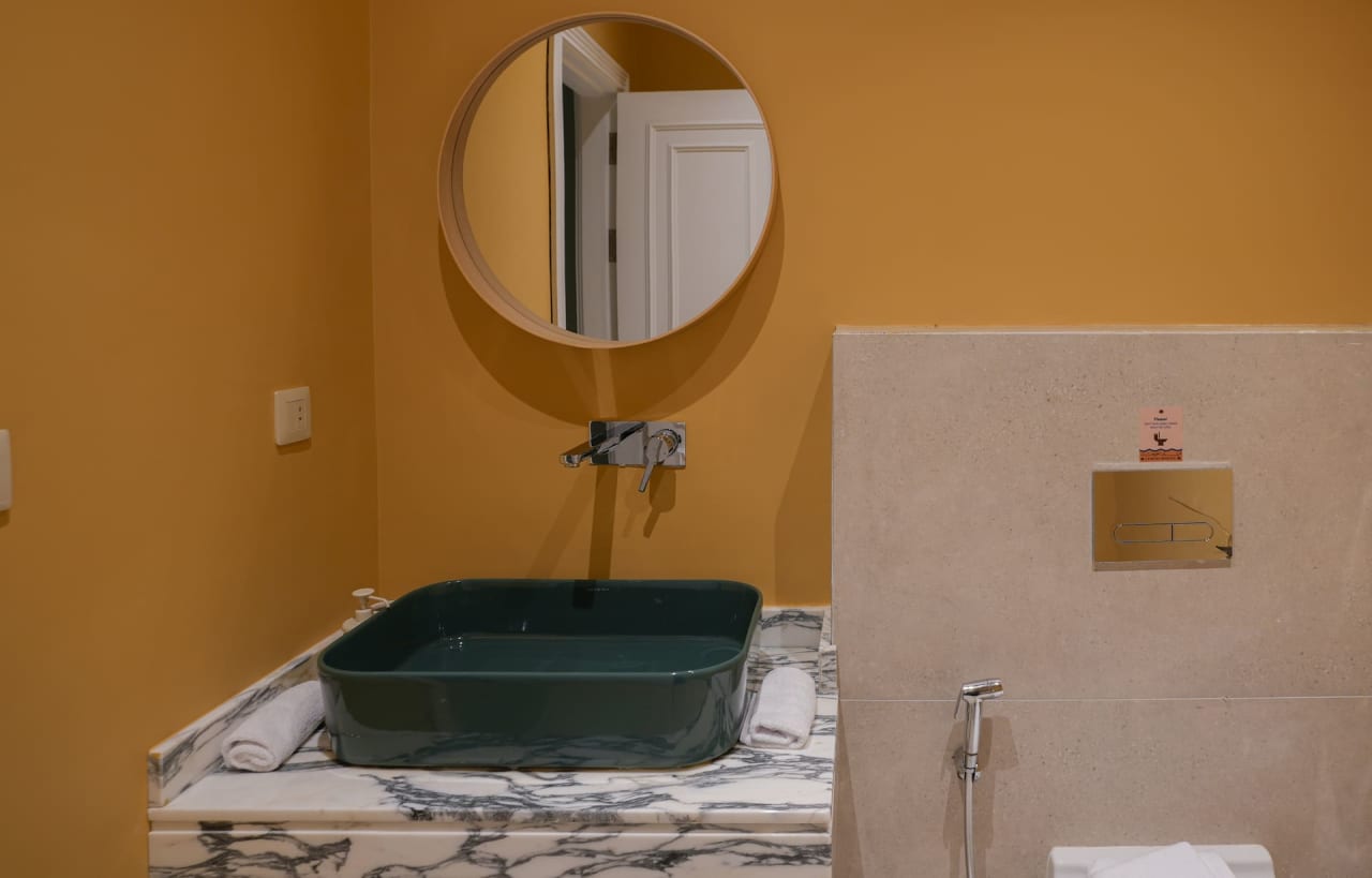 Homey 3BR Apartment in Maadi Terrace & Pool Access — Cairo