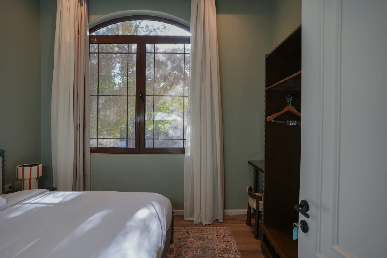 Homey 3BR Apartment in Maadi Terrace & Pool Access — Cairo