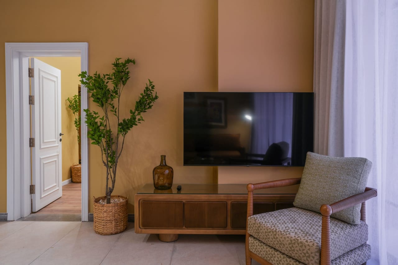 Homey Studio in Maadi Pool & Terrace Access — Cairo