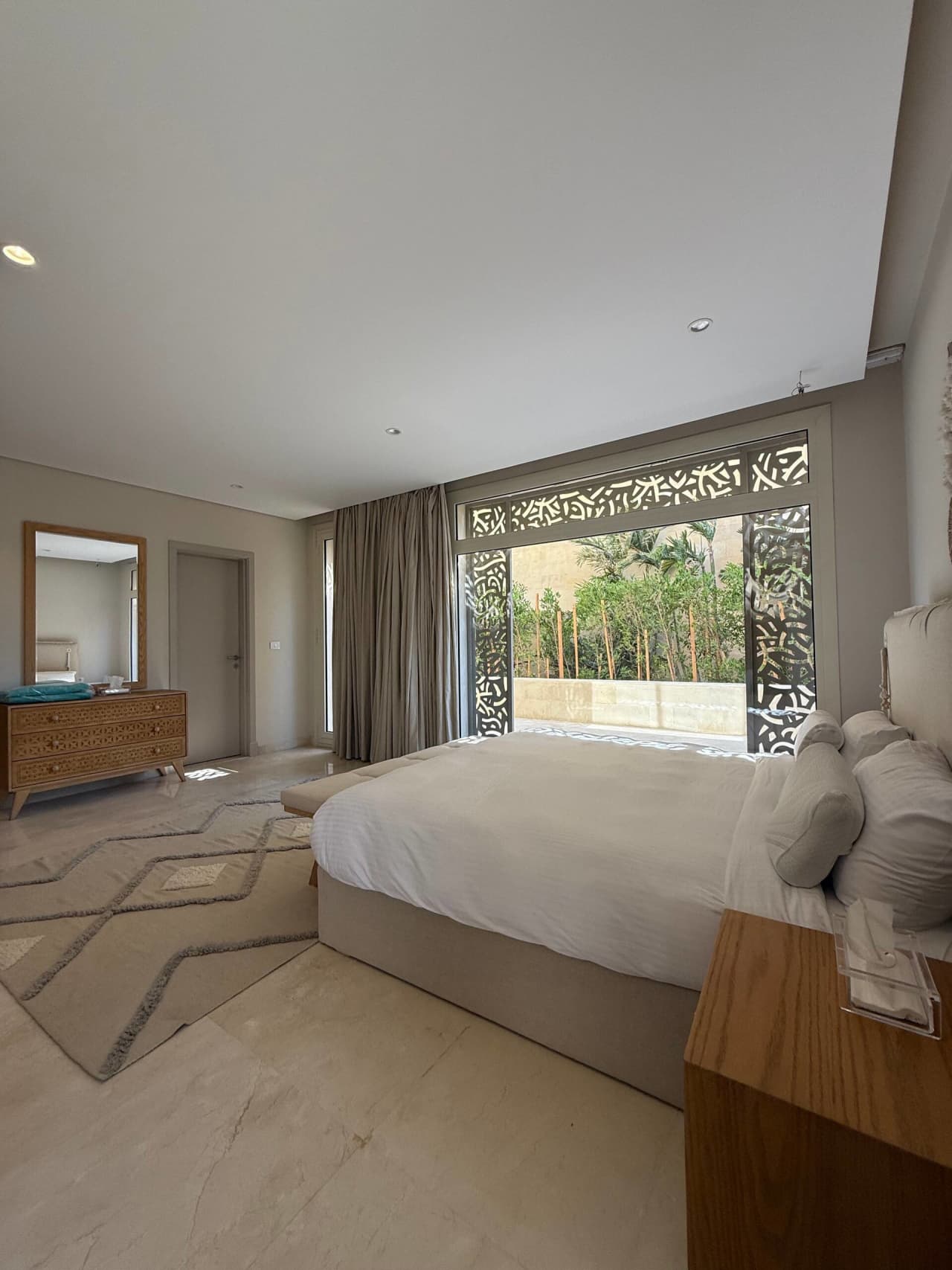 Private 6 BR Villa with Jacuzzi — Hurghada