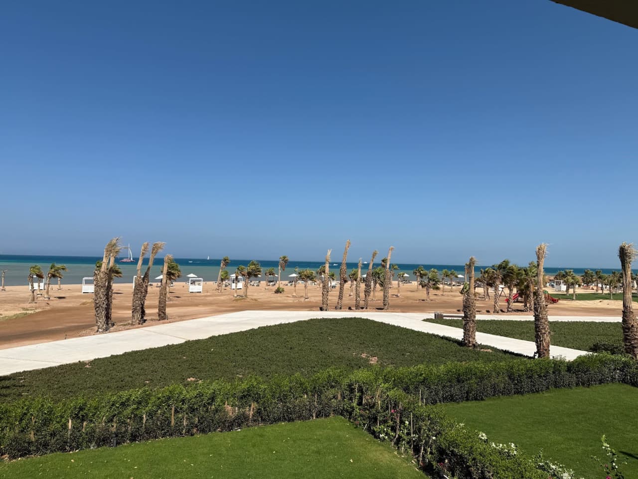 Private 6 BR Villa with Jacuzzi — Hurghada