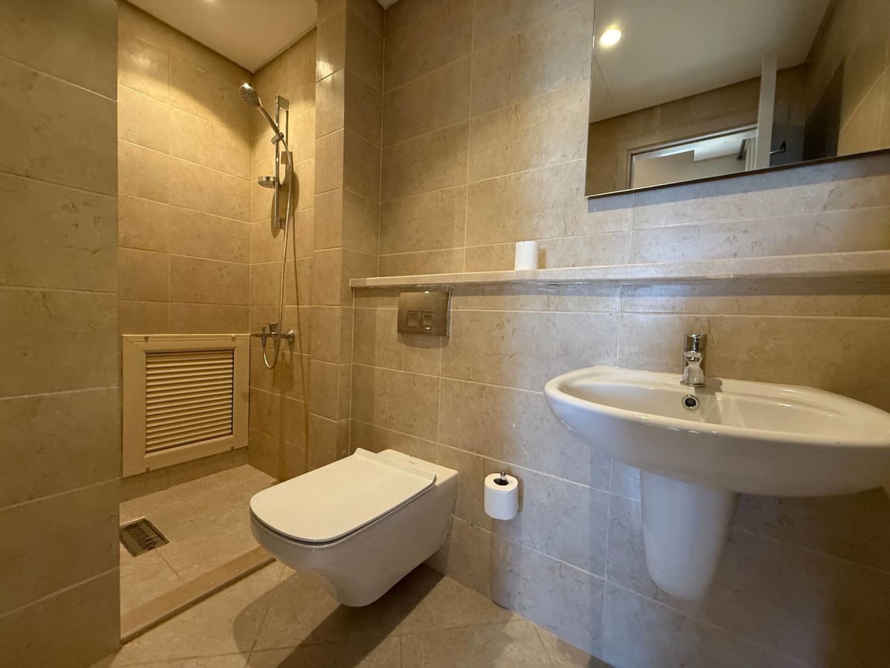 Private 6 BR Villa with Jacuzzi — Hurghada